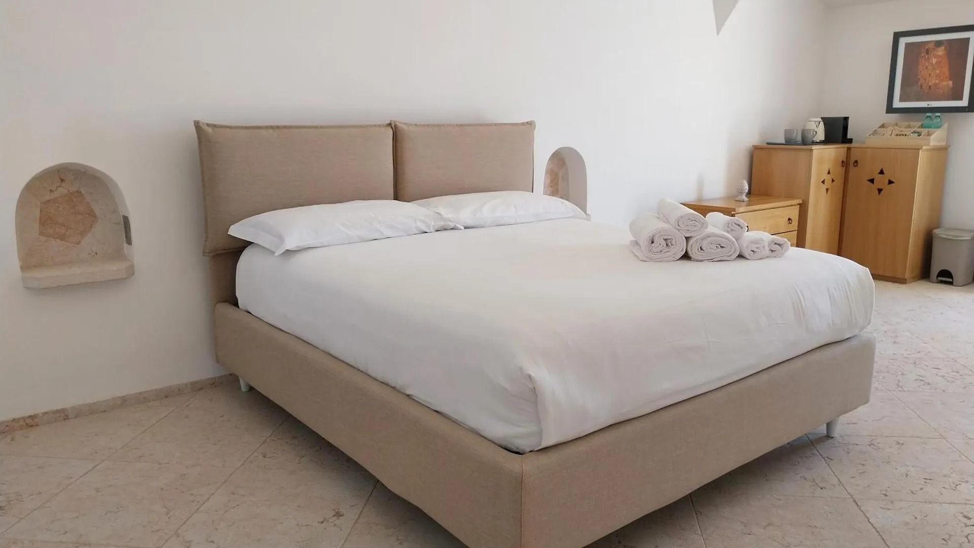 Vittoria Home Olbia Guest house