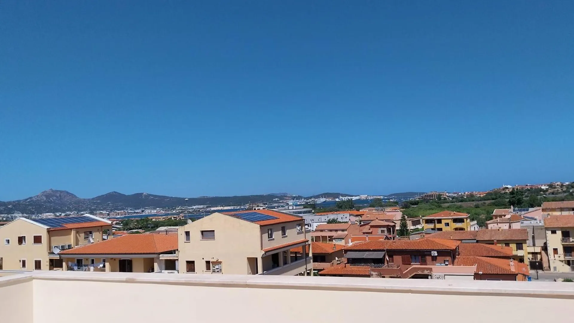 Vittoria Home Olbia Guest house