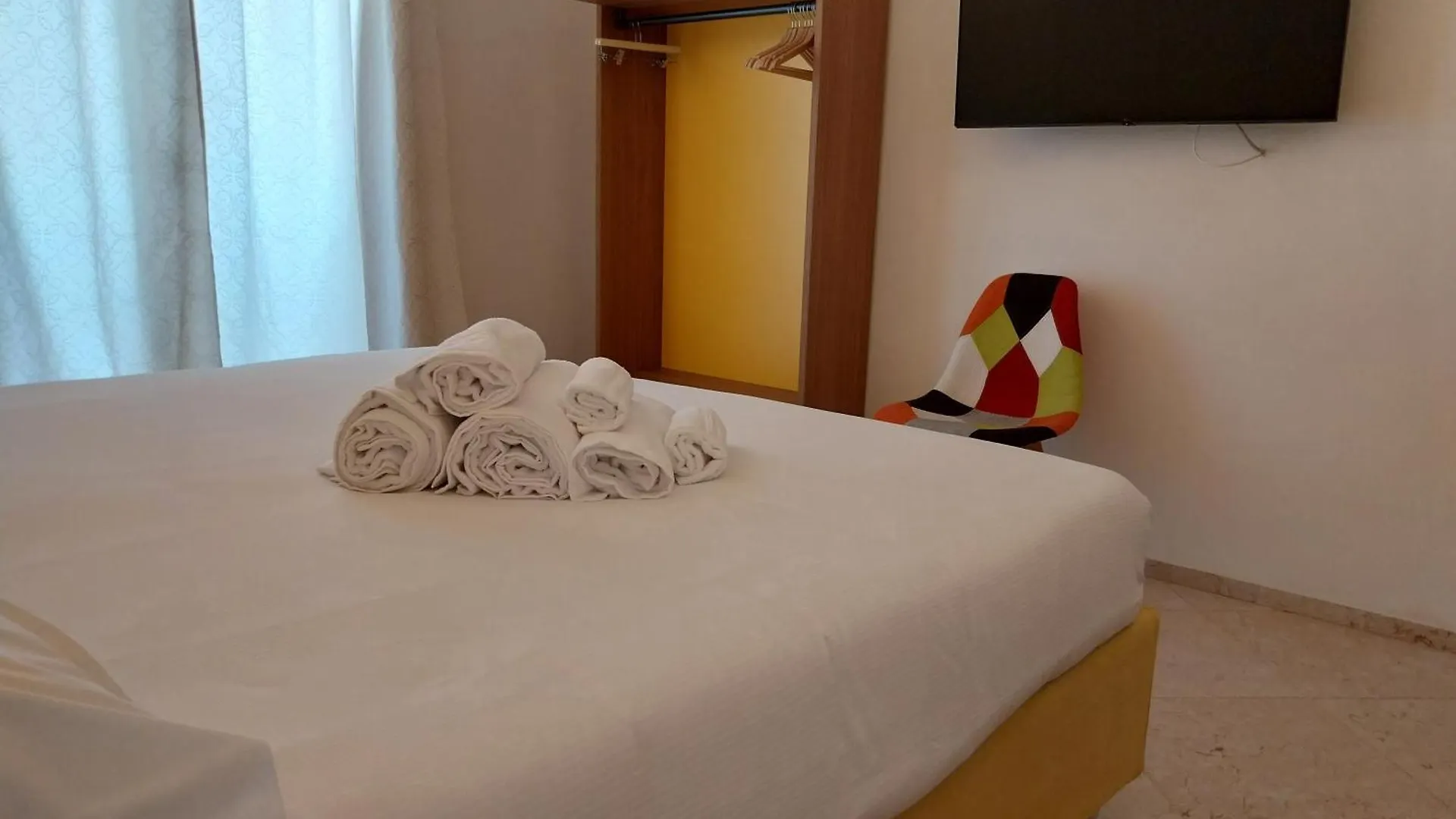 Vittoria Home Olbia Guest house