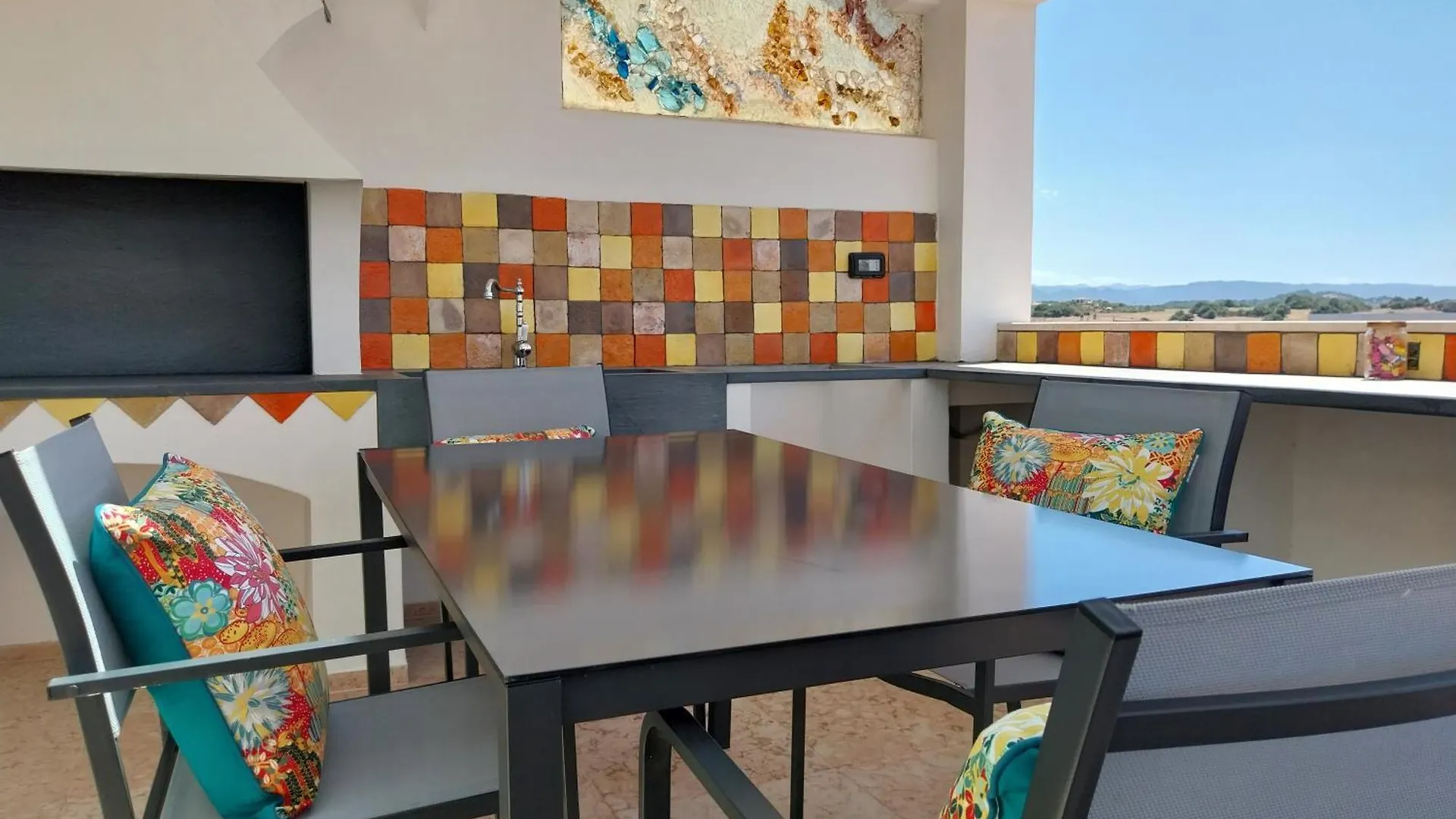 Vittoria Home Olbia Guest house