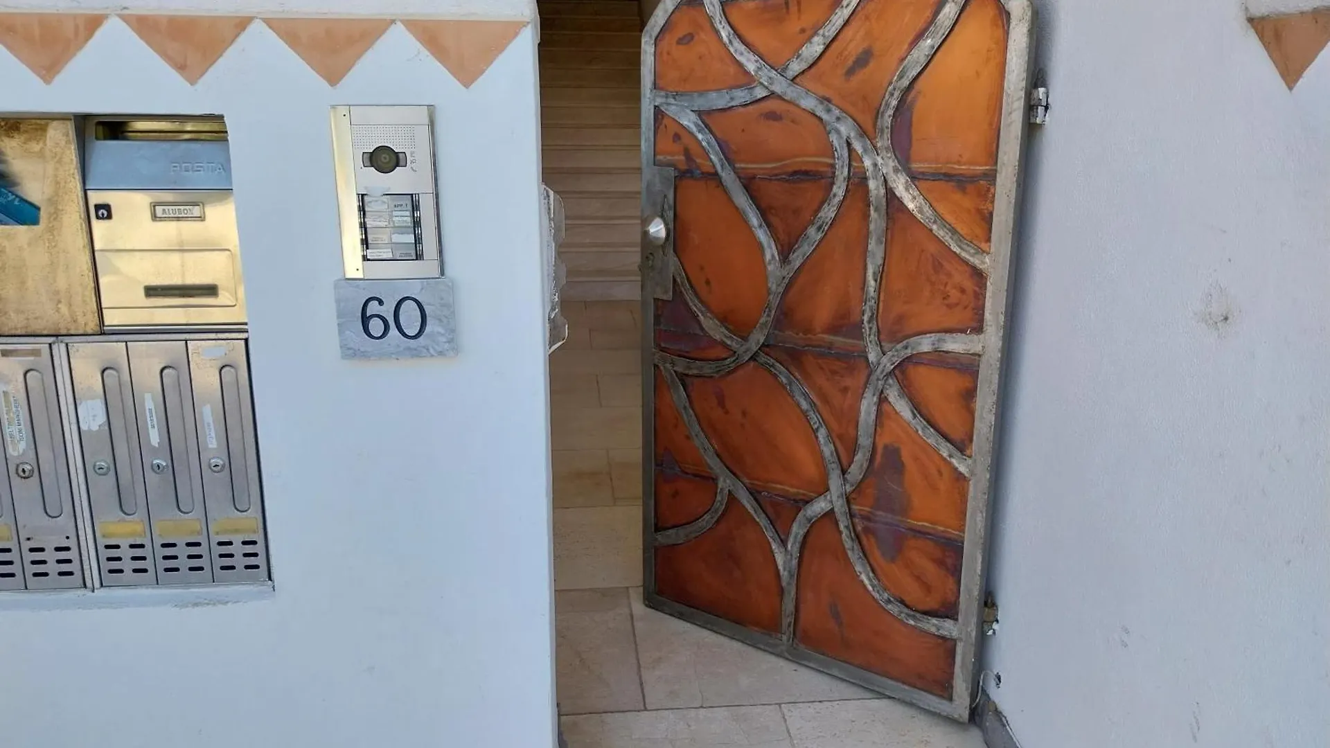 Vittoria Home Olbia Guest house